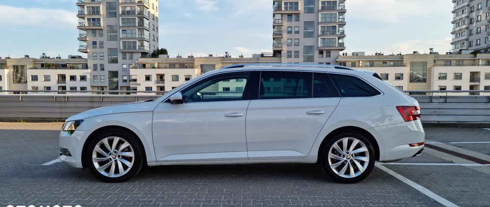 Skoda Superb cena 121900 przebieg: 66369, rok produkcji 2018 z Warszawa małe 742